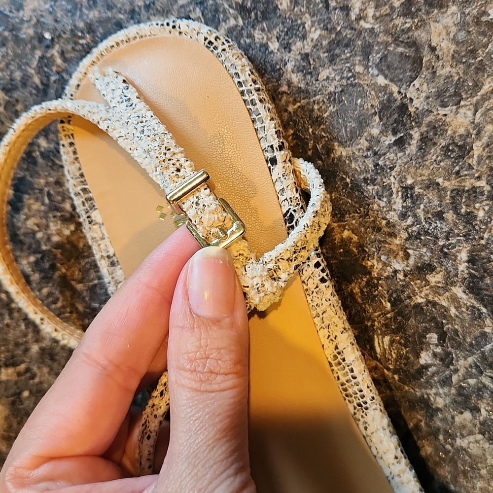 EXPRESS "Snakeskin" flat sandals - Picture 2 of 6